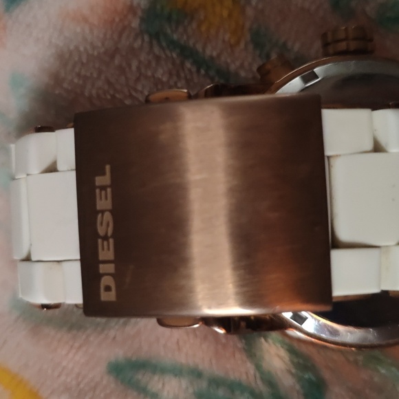 Diesel Watch for a very small wrist. 6 inch - Picture 4 of 5